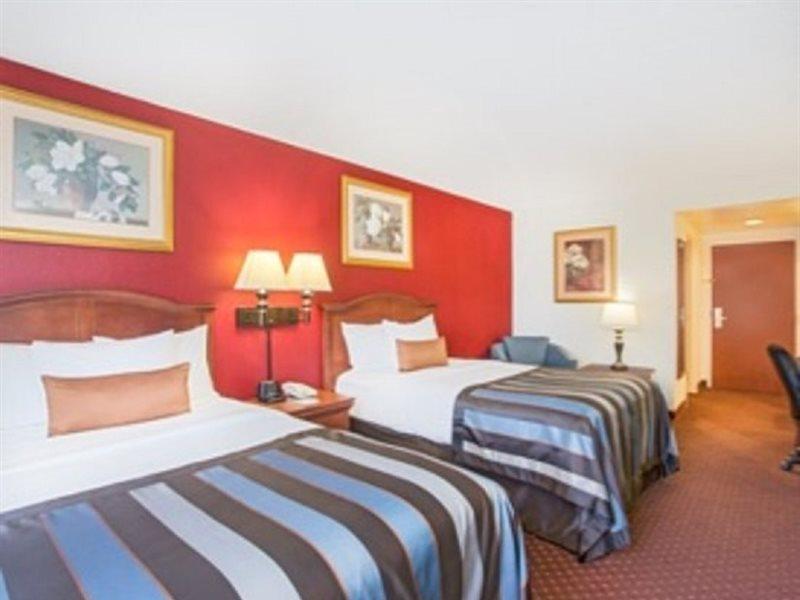 Express & - - I-65 By Ihg 3*