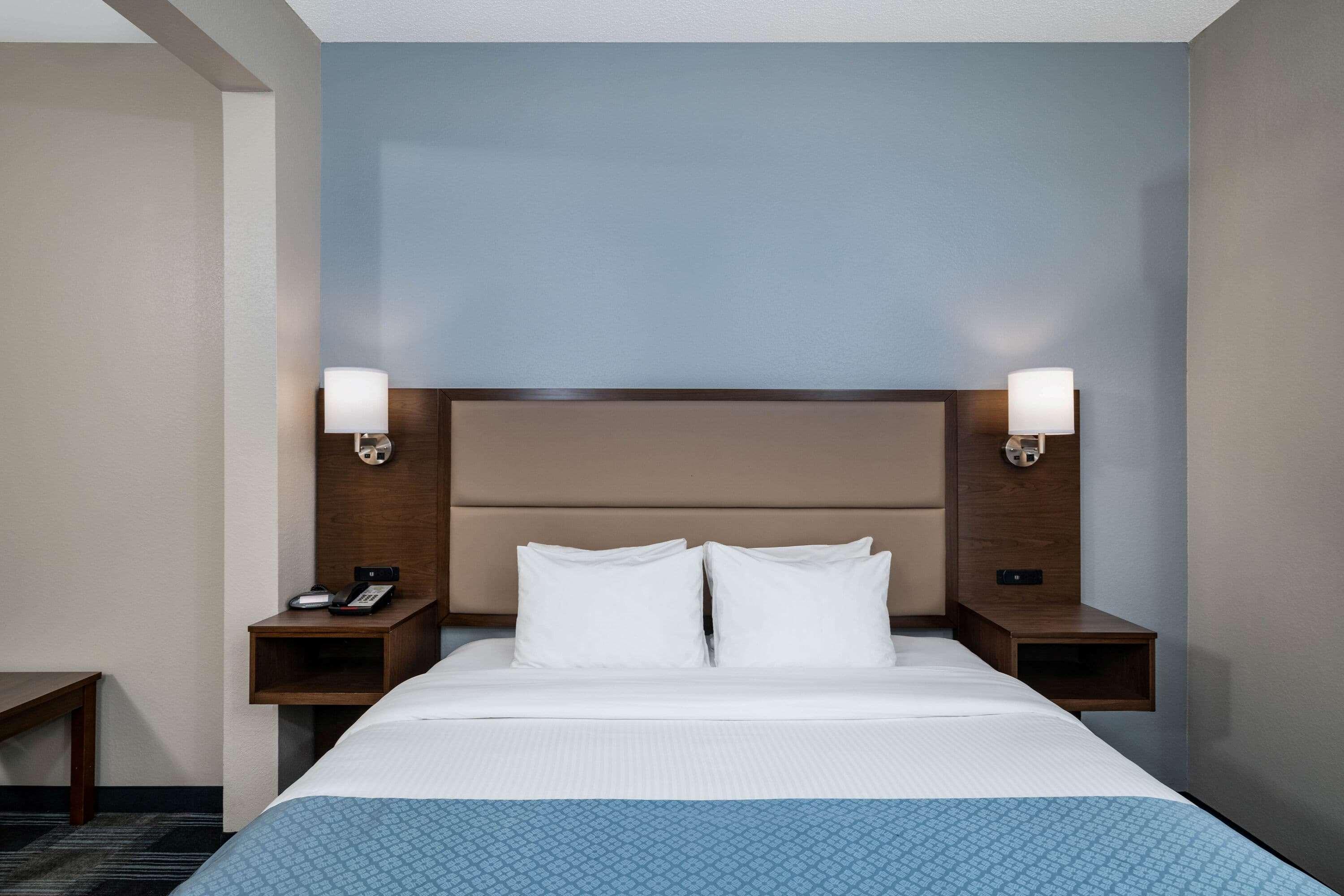 Express & - - I-65 By Ihg Mobile