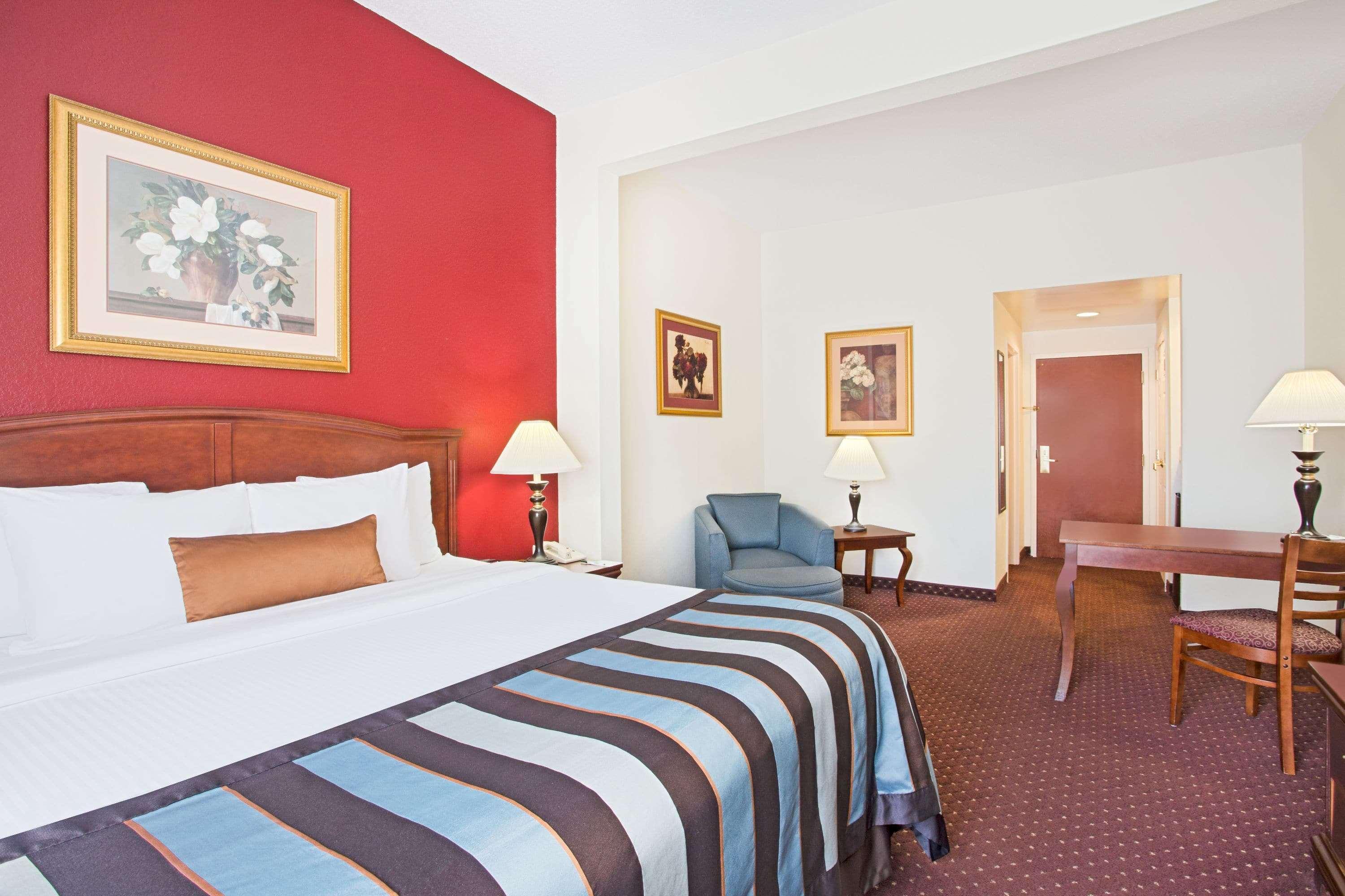 Express & - - I-65 By Ihg Mobile