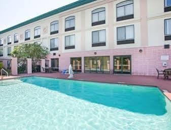 Hotel Express & - - I-65 By Ihg 3*